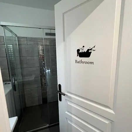 아파트 Gorgeous 2 Bedrooms 니스