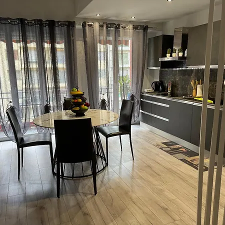 Gorgeous 2 Bedrooms *