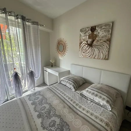 Apartament Gorgeous 2 Bedrooms Nicea